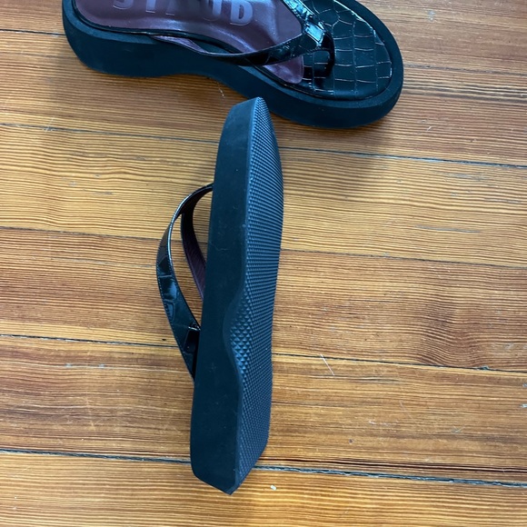 STAUD Tessa Croc-Embossed Leather Platform Thong Sandals NWT - Picture 3 of 5